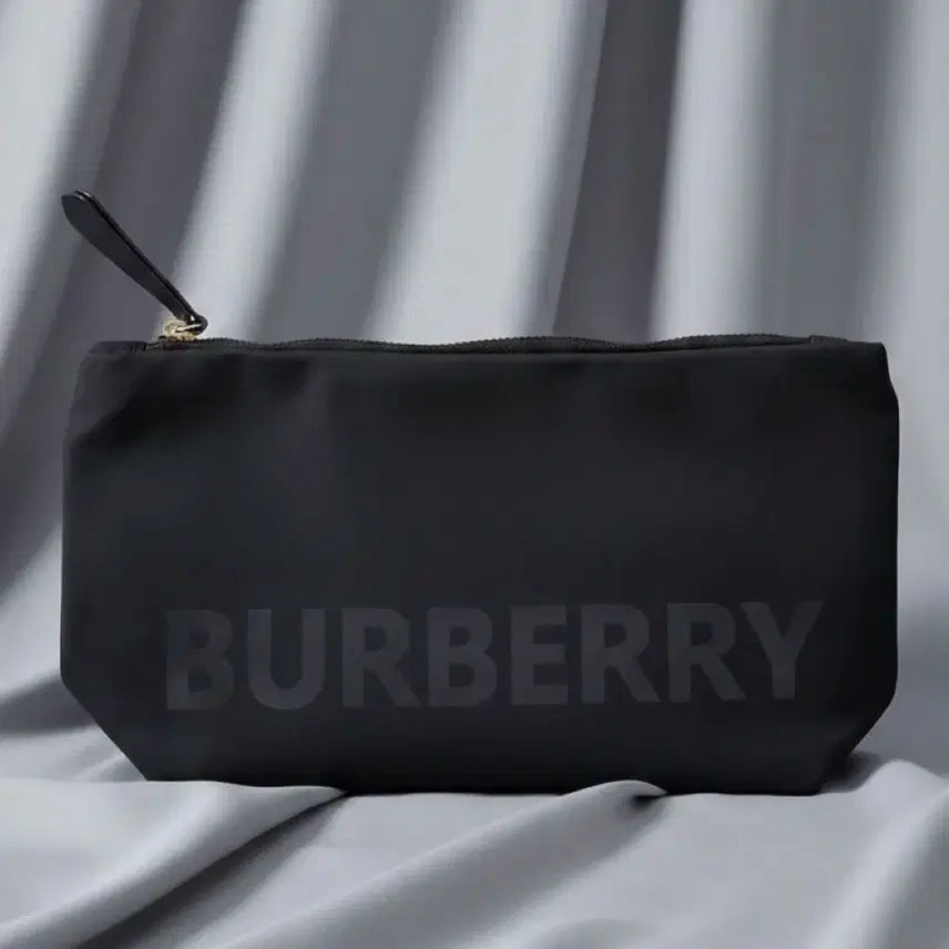 [BUNJANG] Burberry Beauty Black Pouch / 버버리뷰티 파우치 블랙