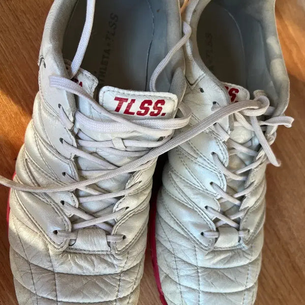 [BUNJANG] Athleta C001 285 Football Boots / 아슬레타 c001 285
