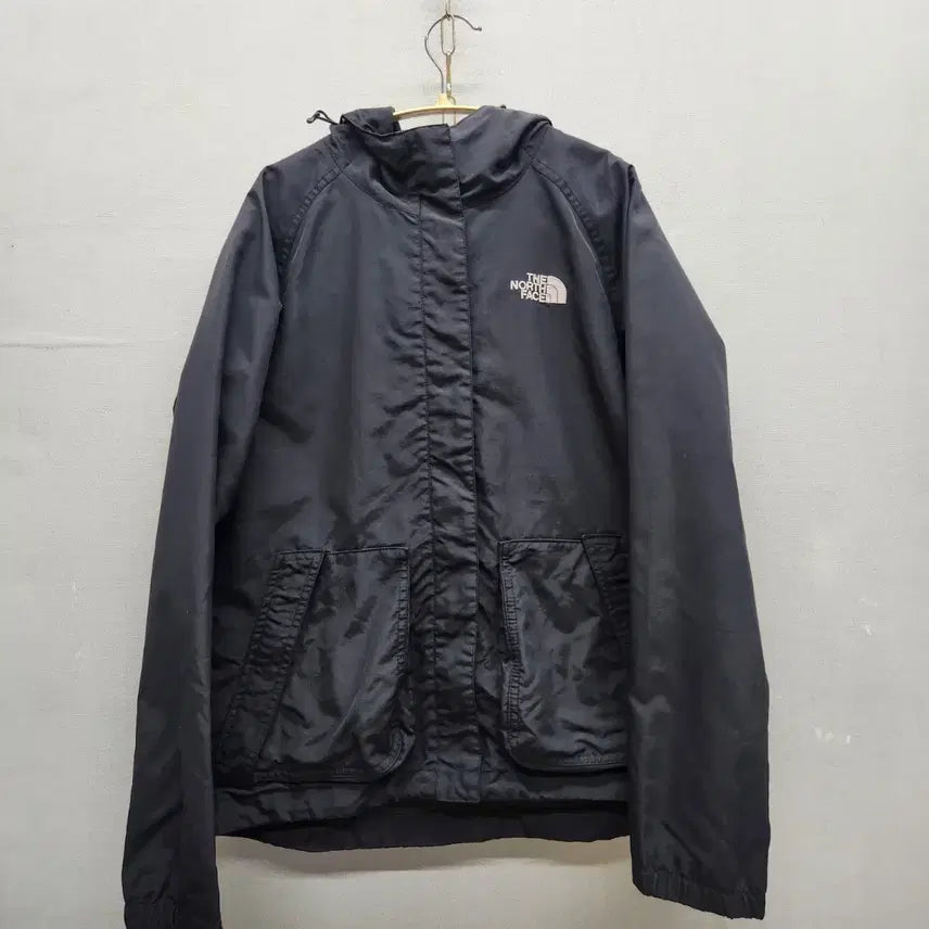 [BUNJANG] The North Face Logo Hooded Windbreaker (M) / 노스페이스 로고 스트링 후드 바람막이 85(M)