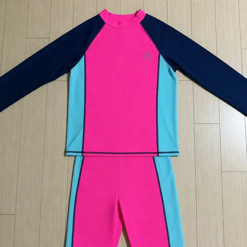 [BUNJANG] Pink Blue Swimsuit Set Size 160 / (거의새상품) 핑크 블루 수영복 세트 160 사이즈