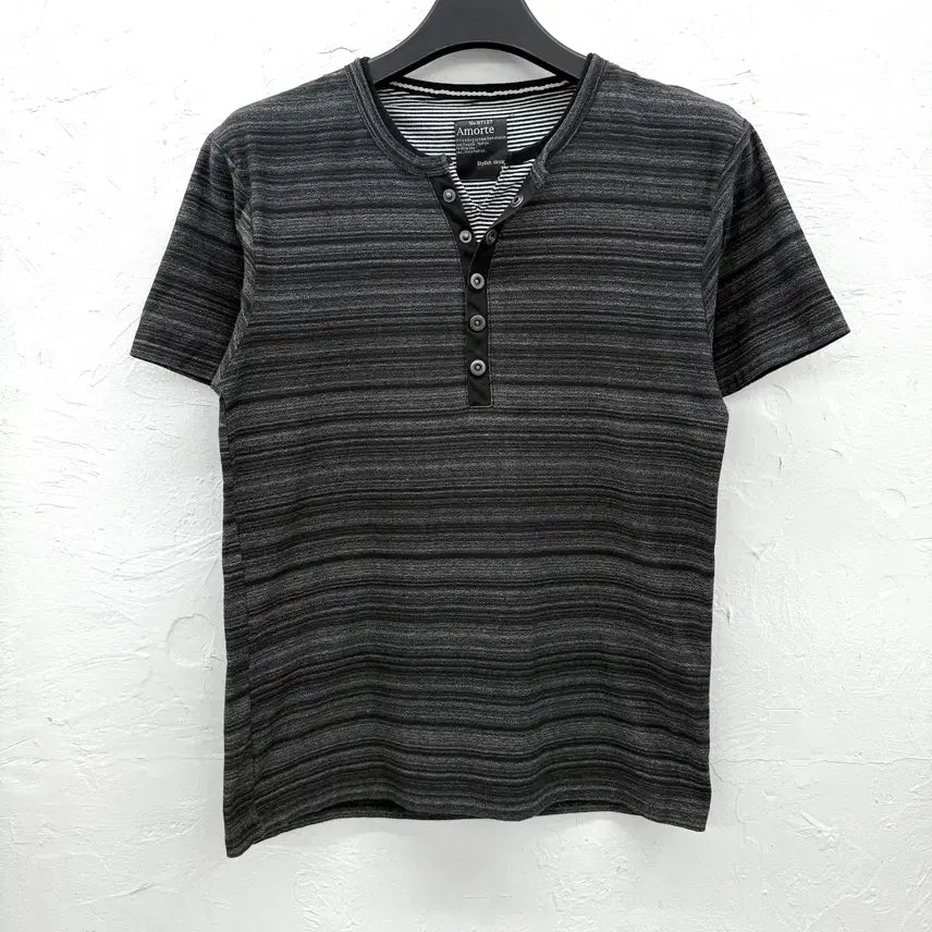 [BUNJANG] Amorte Layered Henley Neck T-Shirt / amorte 레이어드 헨리넥 티셔츠