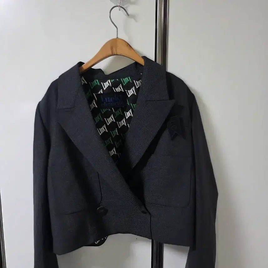 [BUNJANG] LUCKY DE CHOUETTE Cropped Jacket / LUCKY DE CHOUETTE 크롭 자켓
