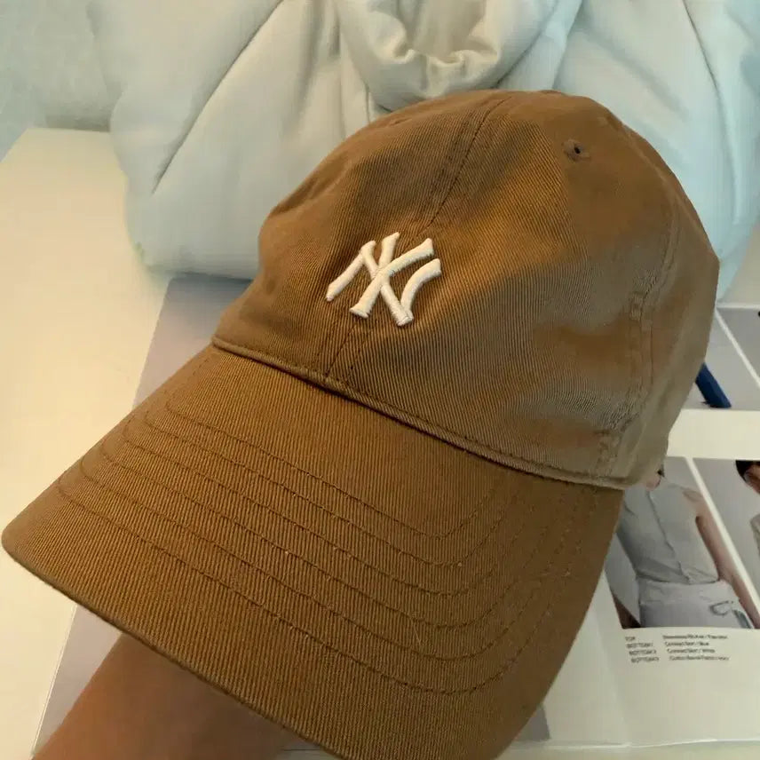 [BUNJANG] MLB Beige Ball Cap / 엠엘비 mlb 베이지 볼캡