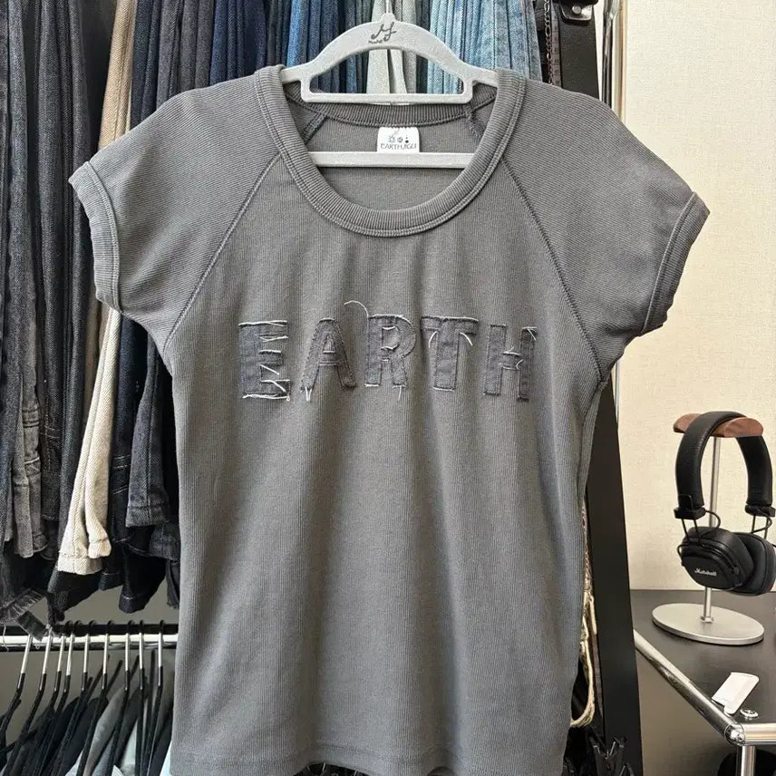 [BUNJANG] Earth Music & Ecology Earth Singer T-Shirt / 어스지구 어스링거 반팔티