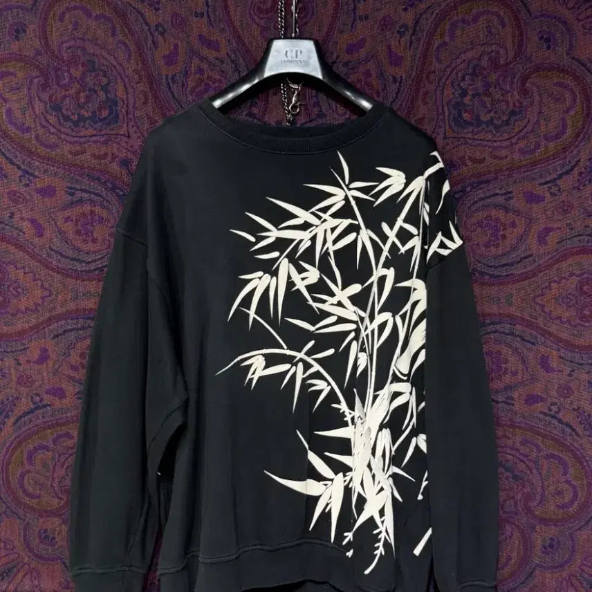[BUNJANG] Karakuri Byakko Chrysanthemum Embroidery Sweatshirt / 일본 카라쿠리 백호 국화자수 맨투맨 스웻셔츠