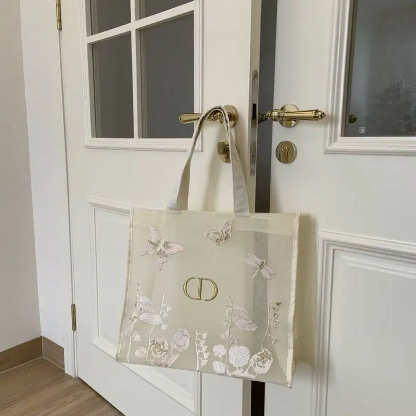 [BUNJANG] Dior Beauty Embroidered Butterfly Mesh Tote Bag Beige / 디올뷰티 자수 나비 메쉬백 베이지 디올