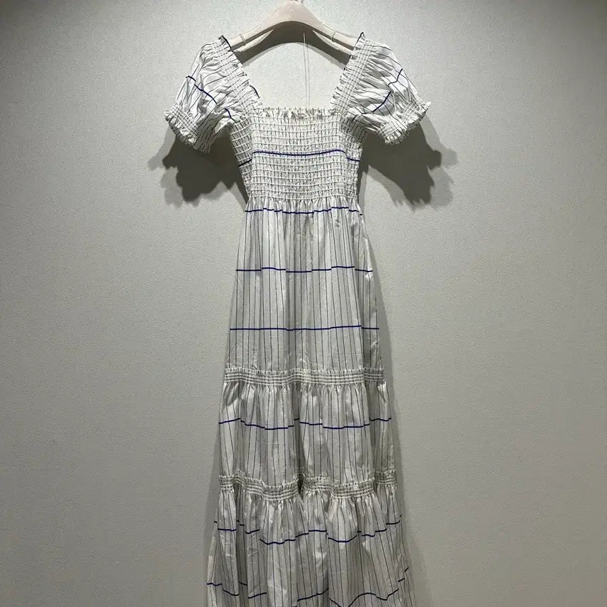 [BUNJANG] Tory Burch Square Neck Smocked Maxi Dress / 토리버치 스퀘어넥 스모크밴딩 맥시원피스
