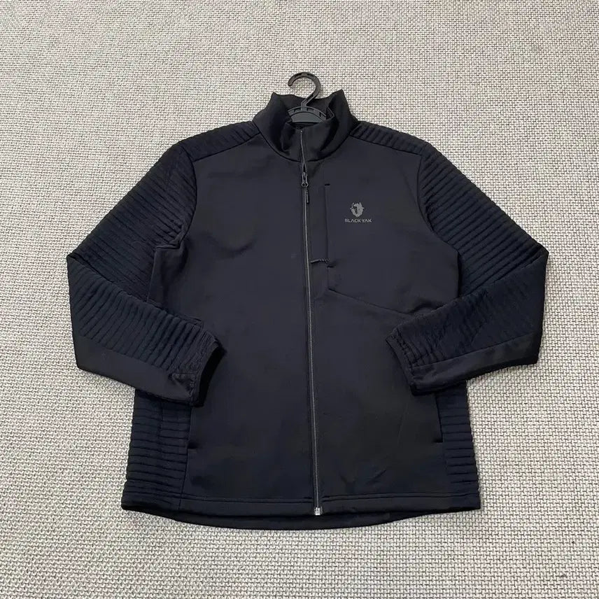 [BUNJANG] Black Yak Zip-Up Hiking Jacket L (Size 100) / L 블랙야크 등산 집업 자켓 B.6356