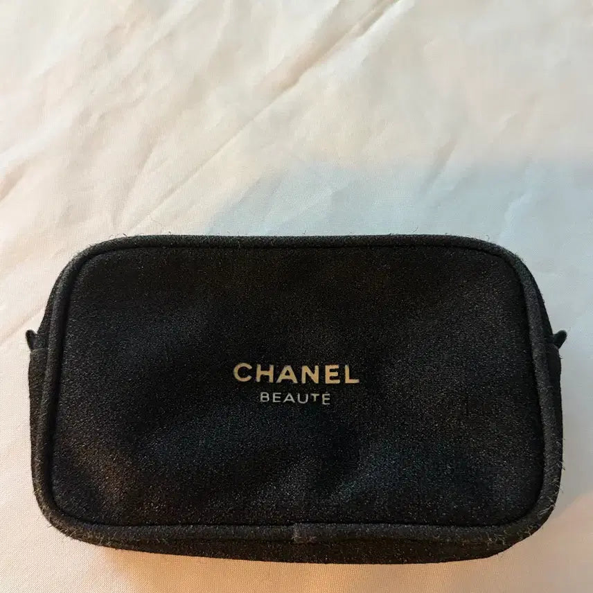 [BUNJANG] Chanel Cosmetic Pouch Black / 샤넬 코스메틱 파우치