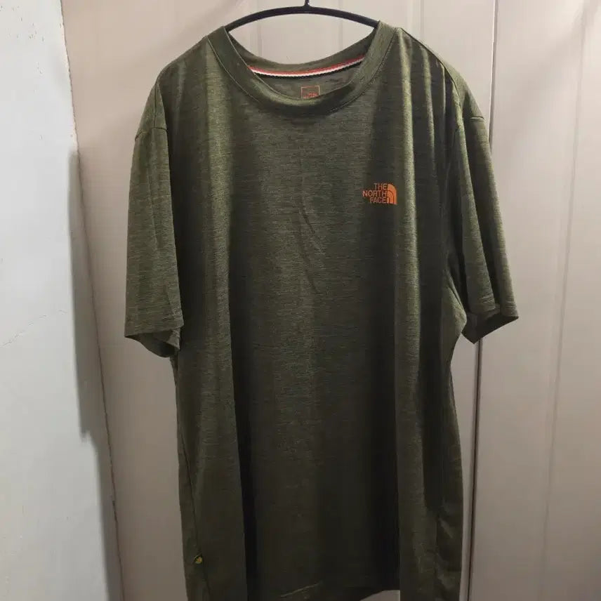 [BUNJANG] The North Face Functional Half-Sleeve T-shirt Khaki / L 노스페이스 기능성 반팔 티셔츠 카키색