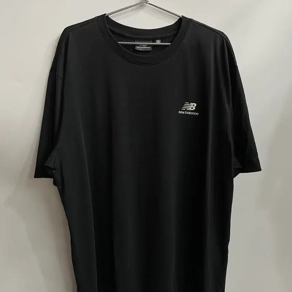 [BUNJANG] New Balance Small Logo Oversized Short Sleeve T-Shirt Black XXL / [110/XXL] 뉴발란스 New Balance 스몰로고 오버핏 반팔 티셔츠 블랙 1.5