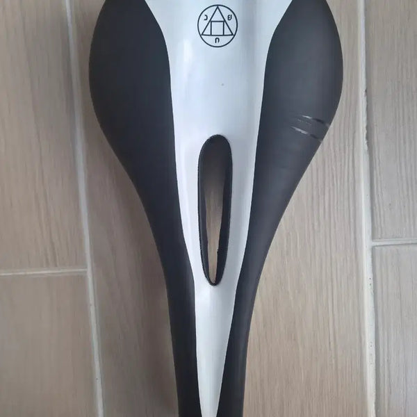 [BUNJANG] Unknown Bicycle Saddle / 언노운 안장