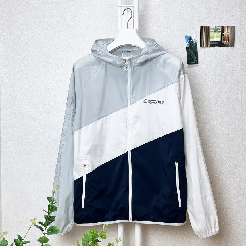 [BUNJANG] Discovery Men's Lightweight Windbreaker 100 / 디스커버리 남성 경량 바람막이 100