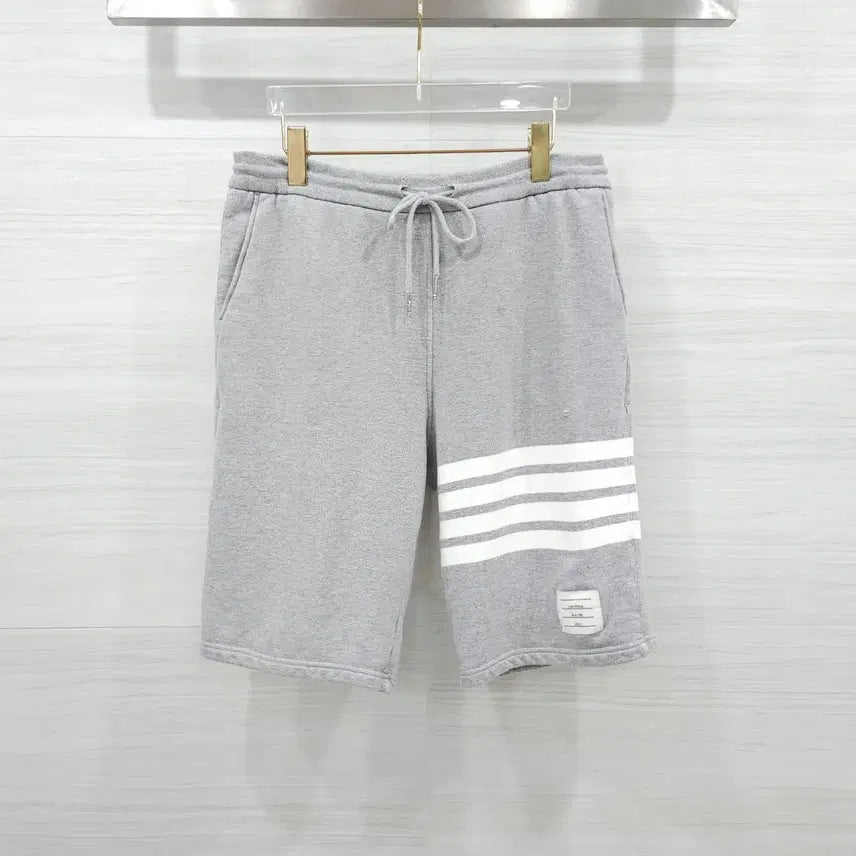 [BUNJANG] Thom Browne Grey Diagonal Stripe Armband Shorts MJQ012 / 3 / 톰브라운 그레이 사선완장 반바지 MJQ012