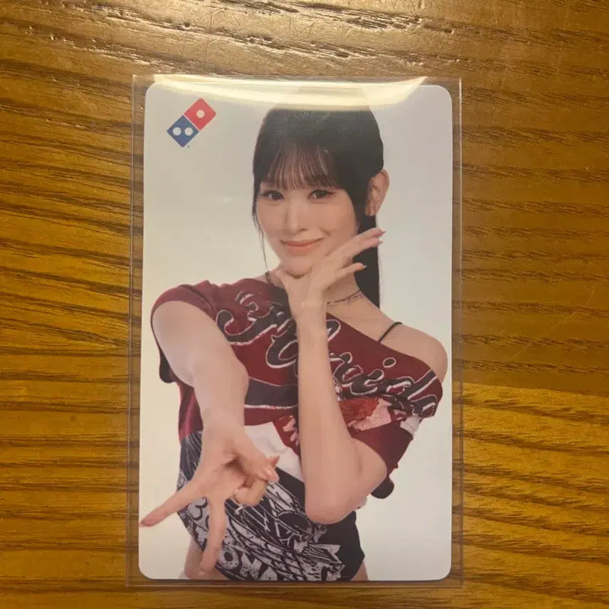 [BUNJANG] Domino's Pizza Le Sserafim Photocard / 도미노 피자 리센느 포카 판매