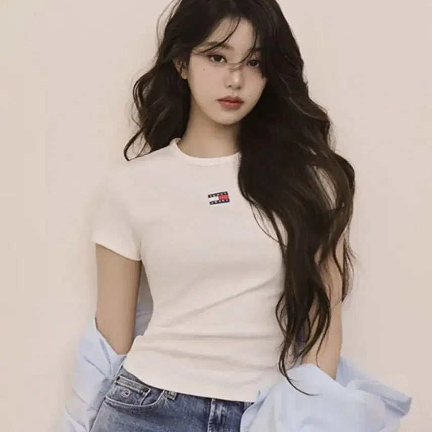 [BUNJANG] Tommy Jeans Slim Badge Rib T-Shirt White M / 타미진스 슬림 뱃지 립 티셔츠 화이트m 타미힐피거