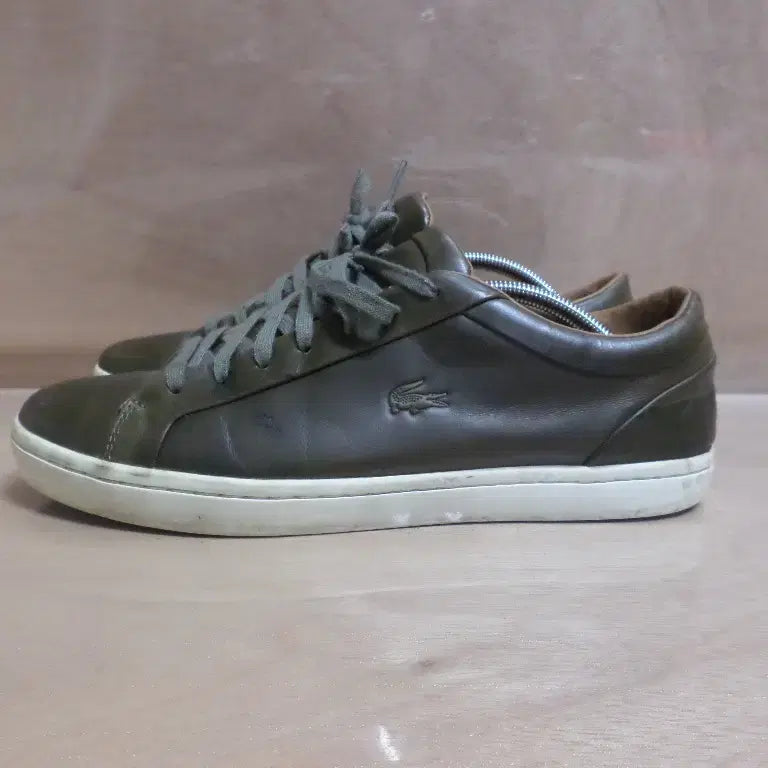 [BUNJANG] Lacoste Brown Sneakers / 후루룩구제3 280 라코스테 브라운 운동화 스니커즈 260731