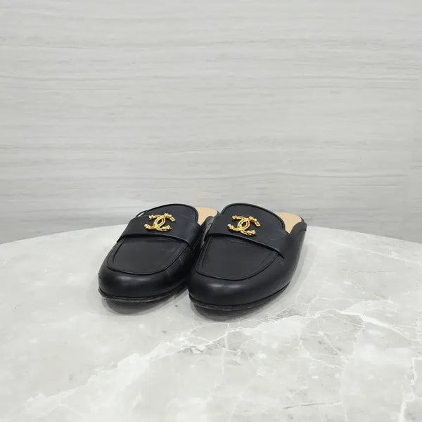 [BUNJANG] Chanel CC Logo Leather Mule Loafers Size 37 / 37 / 샤넬 CC로고 레더 뮬 블로퍼 G36344