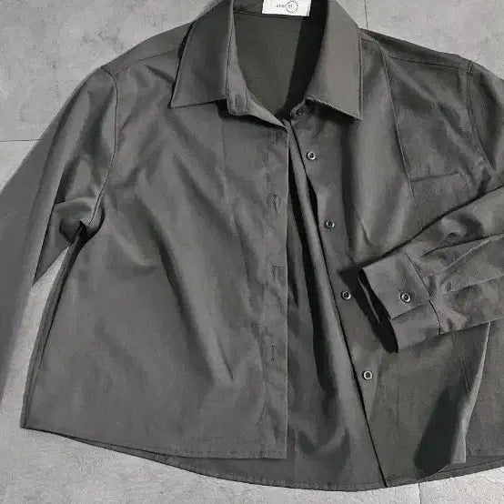 [BUNJANG] Avec El Charcoal Shirt / avec el 아베크엘 셔츠 차콜 크레이
