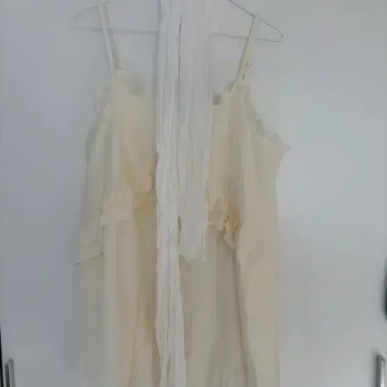 [BUNJANG] Ivory Frill Strap Layered Dress / 아이보리 프릴 끈 레이어드 원피스