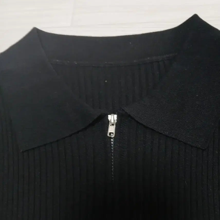 [BUNJANG] Black Ribbed Zip-Up Collar Knit / 블랙 골지 집업 카라 니트