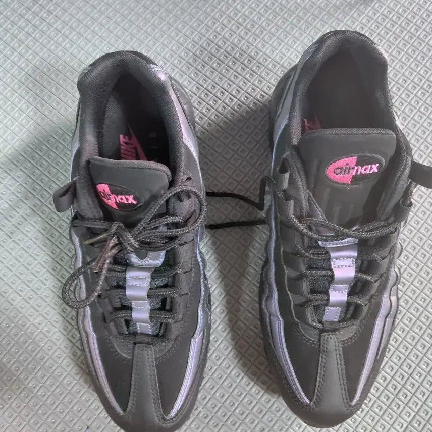 [BUNJANG] Nike Air Max 95 Sneakers / 나이키신발250