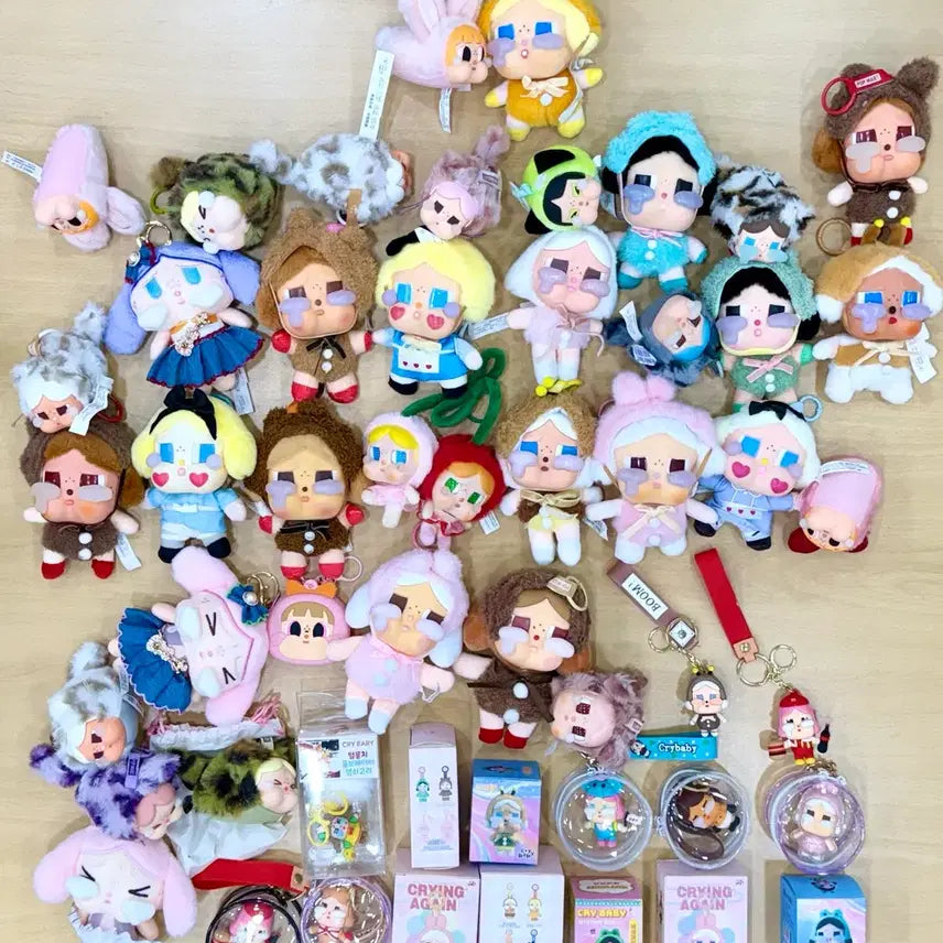 [BUNJANG] Crying Baby Miniature Figure Keyring Bundle Set / cryingbaby크라잉크라이울보베이비 키링인형뽑기열쇠가방고리미니어쳐처피규어keyring 처분(일괄)