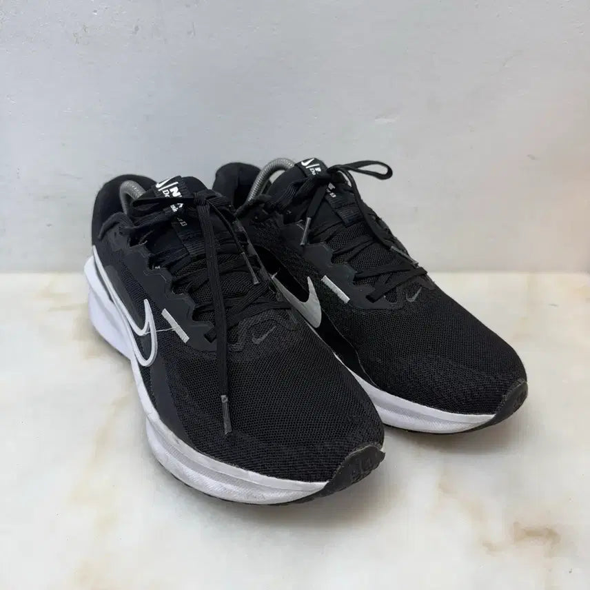 [BUNJANG] Nike Downshifter 13 Running Shoes Black / (275)나이키 운동화 다운쉬프터13 블랙 러닝화