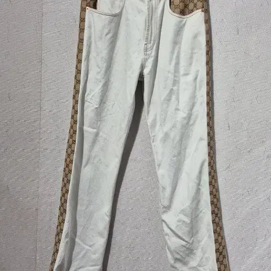 [BUNJANG] Gucci GG Pattern Denim Pants White / 구찌 GG패턴 데님 팬츠 화이트