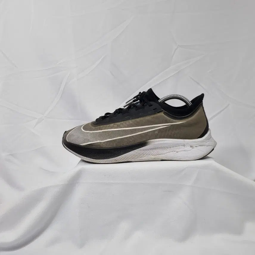 [BUNJANG] Nike Zoom Fly 270 Vintage Sneakers / 빈티지하서 270 나이키 줌 플라이 스니커즈 러닝화