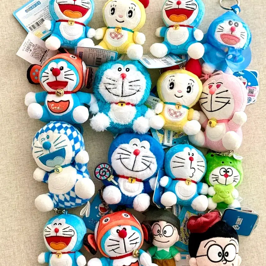 [BUNJANG] Doraemon & Friends Blind Box Charm Set / Doraemon도라에몽라미진구인형뽑기열쇠가방고리키링인형keyring일괄