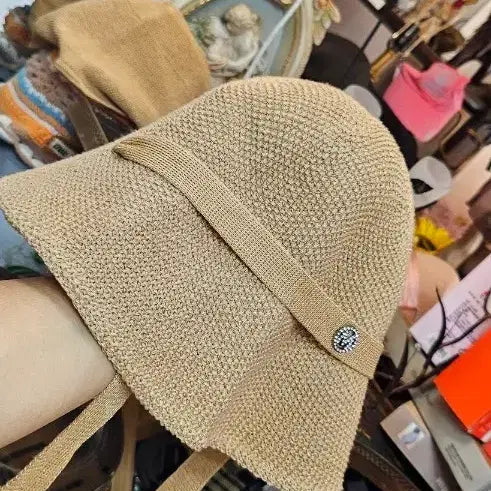 [BUNJANG] Calvin Klein Beige Knit Bucket Hat / 베이지색 니트 벙거지 모자캐빈크라인청모자