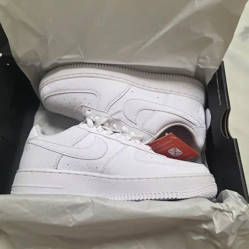 [BUNJANG] Nike x Kobe Bryant Air Force 1 Low Court Triple White / 나이키 x 코비 브라이언트 에어포스 1 로우 코트 트리플 화이트 새상품입니다