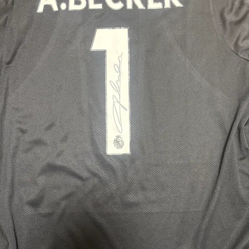 [BUNJANG] Liverpool Alisson Signed Long-Sleeve Goalkeeper Kit 2019-2020 / (교환,판매) 19 20 리버풀 알리송 친필싸인 유니폼