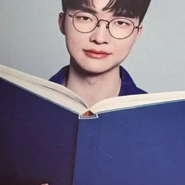 [BUNJANG] T1 Faker T1 Photocard / 우리은행 t1 티원 페이커 포카 팝니다