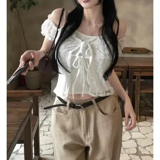 [BUNJANG] Hinique Off-the-Shoulder Lace Strap Camisole Blouse White / 히니크 오프숄더 레이스 끈 나시 블라우스 화이트