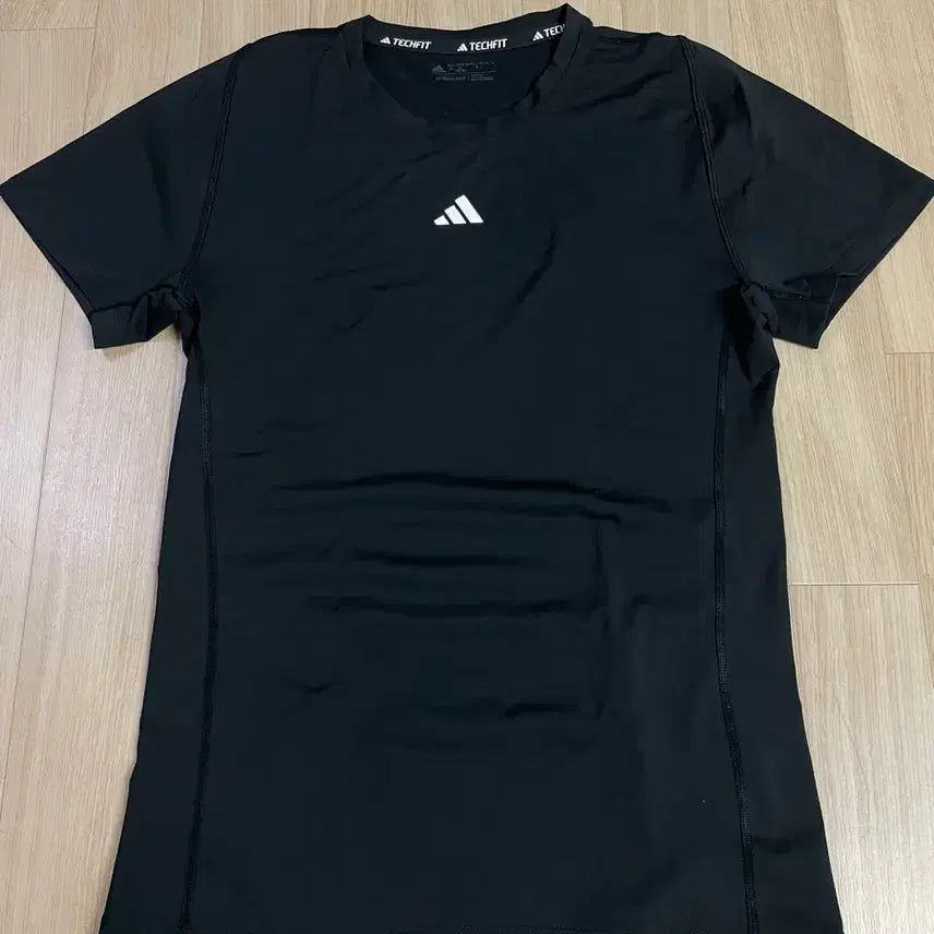 [BUNJANG] Adidas Techfit Spandex Short Sleeve T-Shirt / 아디다스 테크핏 스판 반팔 100