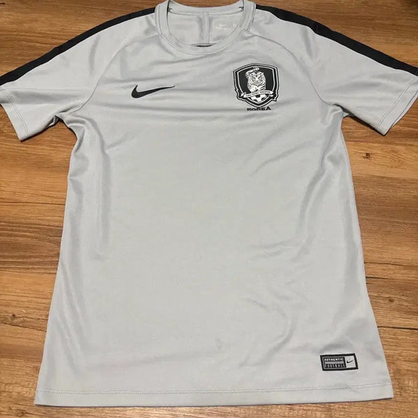 [BUNJANG] South Korea National Football Team 18-20 Season Training Top (Size S) / 18-20시즌 대한민국 축구국대 트레이닝탑