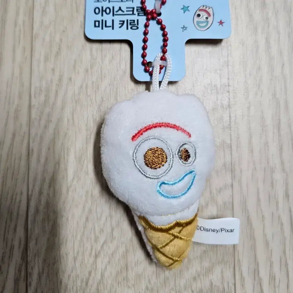 [BUNJANG] Daiso Toy Story Character Ice Cream Keychain (Forky, Alien, Lotso, Potato) / 다이소 토이스토리 아이스크림 키링 포키 알린 랏소 포테이토