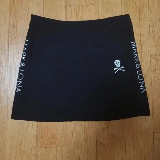 [BUNJANG] Mark &ロナ Waterproof Span Black Skirt (30-inch) / (매장판 정품/새옷수준) 마크앤로나 골프웨어 방수 스판 블랙 스커트, 30인치