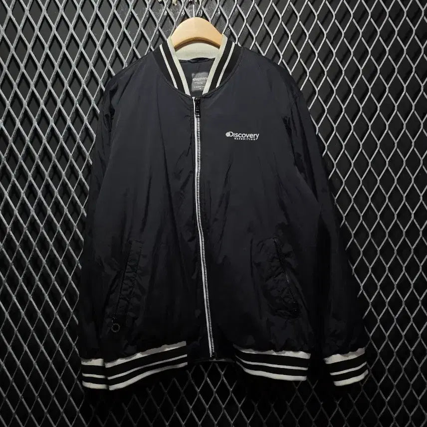 [BUNJANG] Discovery Lightweight Windbreaker Jumper Size 95 / 디스커버리 바람막이 점퍼 95