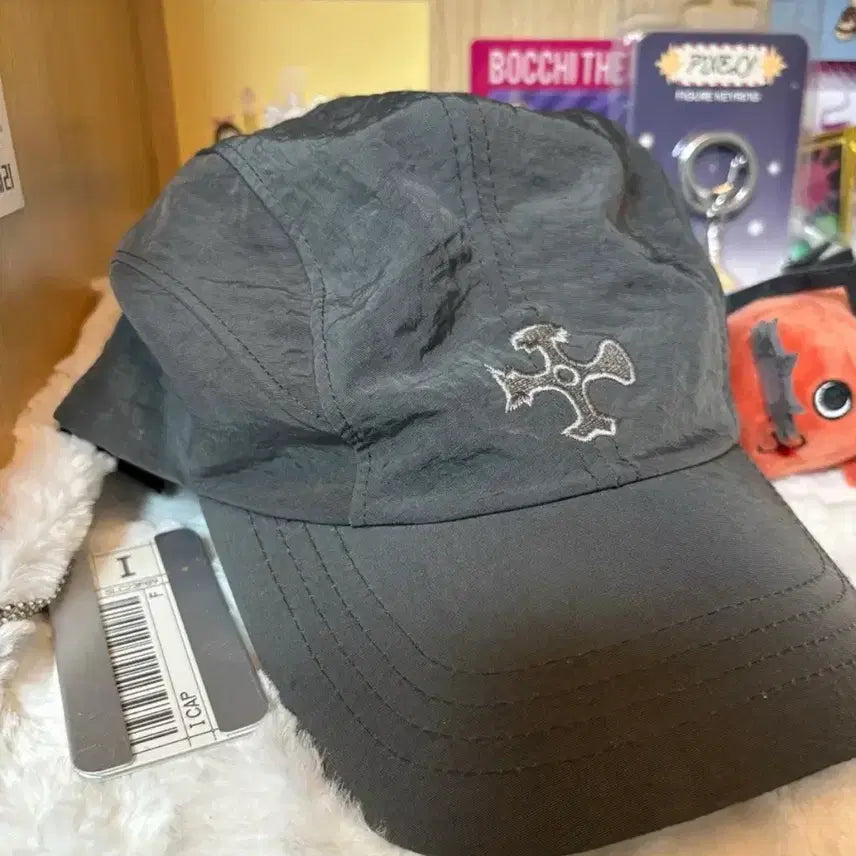 [BUNJANG] Silica Gel Heights Logo Cap Hat / 실리커겔 하이츠 팝업 캡 모자