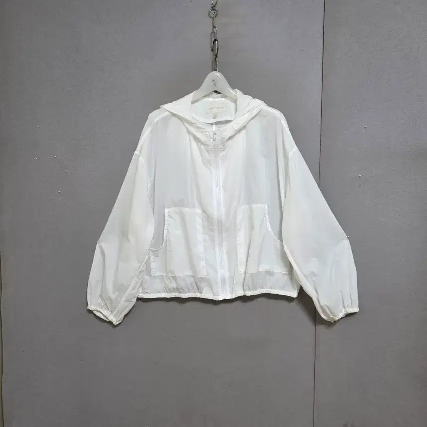 [BUNJANG] Plastic Island White Windbreaker Jumper FF / 플라스틱아일랜드 흰색 바람막이 점퍼 FF   n7310