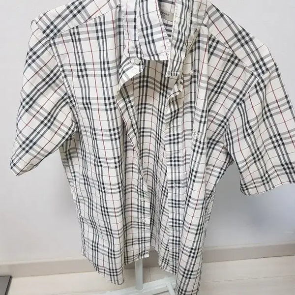 [BUNJANG] Burberry T-shirt, Jeans, Dress Shirt Set / 가격다운중) 버버리 반팔 와이셔츠,청바지,정장상의,반팔티