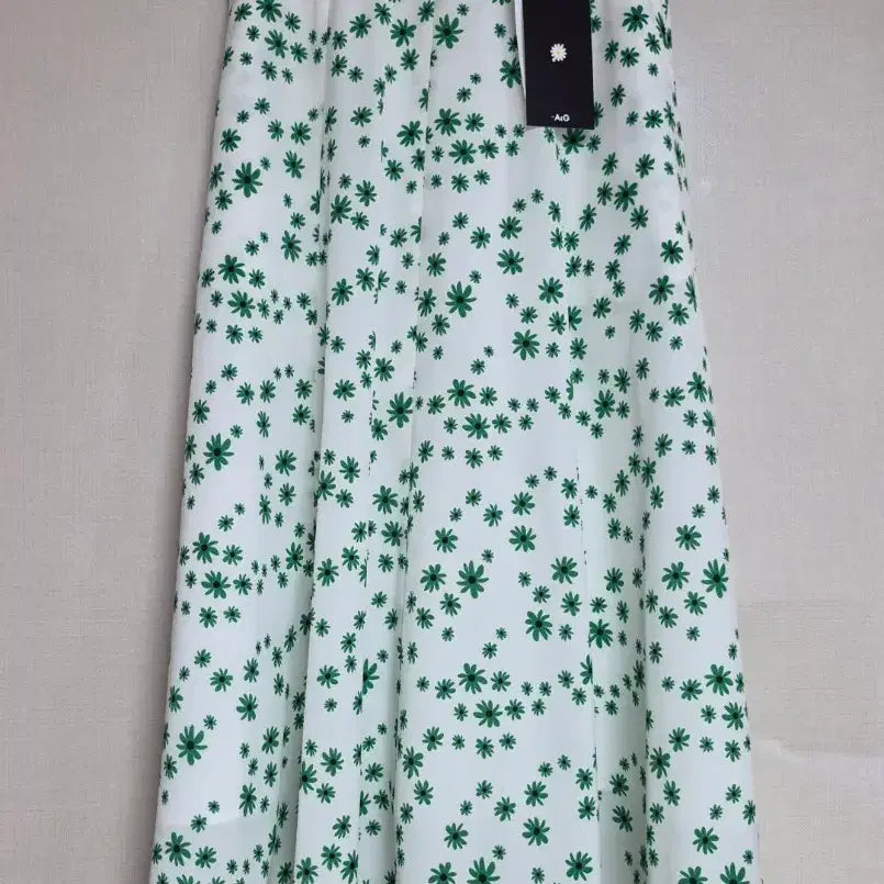 [BUNJANG] The Edge Skirt Lime/Ivory Size 55 / (새상품-택있음) 더엣지 스커트 라임 아이보리색55