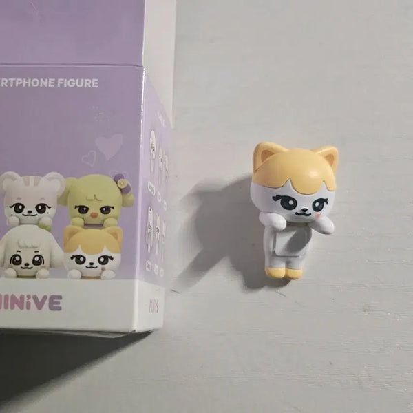 [BUNJANG] IVE Minive Random Smartphone Figure Liz / 아이브 미니브 ive minive 랜덤 스마트폰 피규어 리즈 치즈