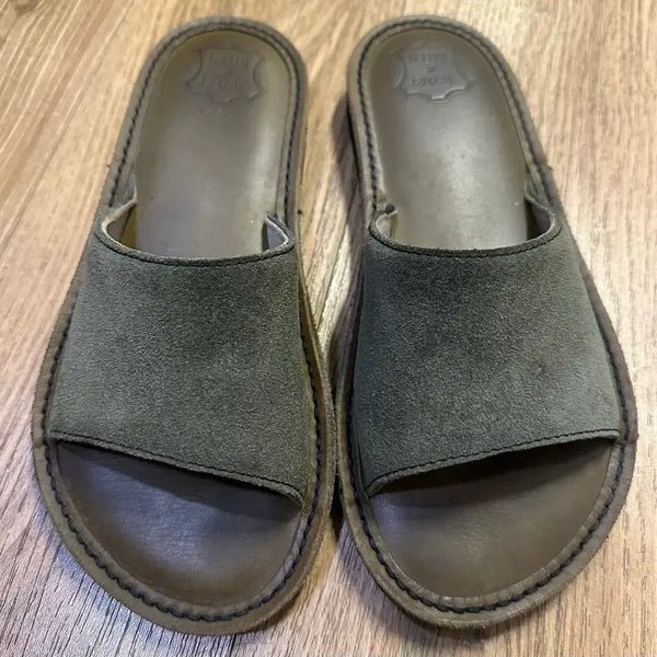 [BUNJANG] PERCÉ Olive Black Suede Slippers / 페르커 올리브 블랙 슬리퍼