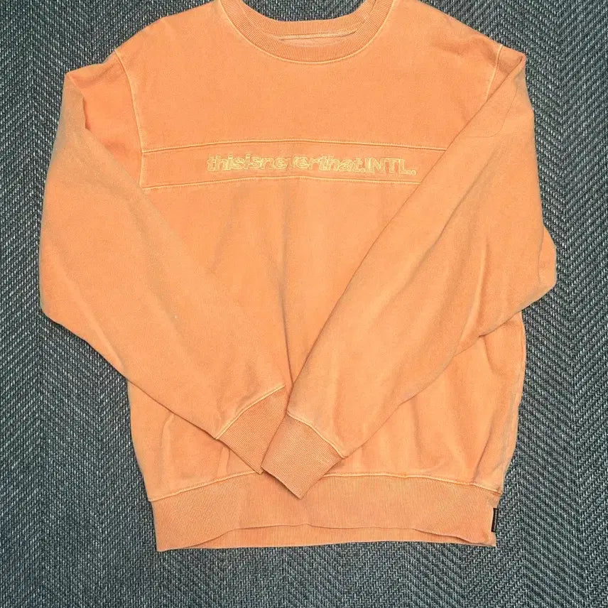 [BUNJANG] Thisisneverthat Sweatshirt / 디스이즈네버뎃 맨투맨
