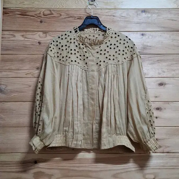 [BUNJANG] Marchen Punching Blouse / Marchen 마르헨 펀칭 블라우스