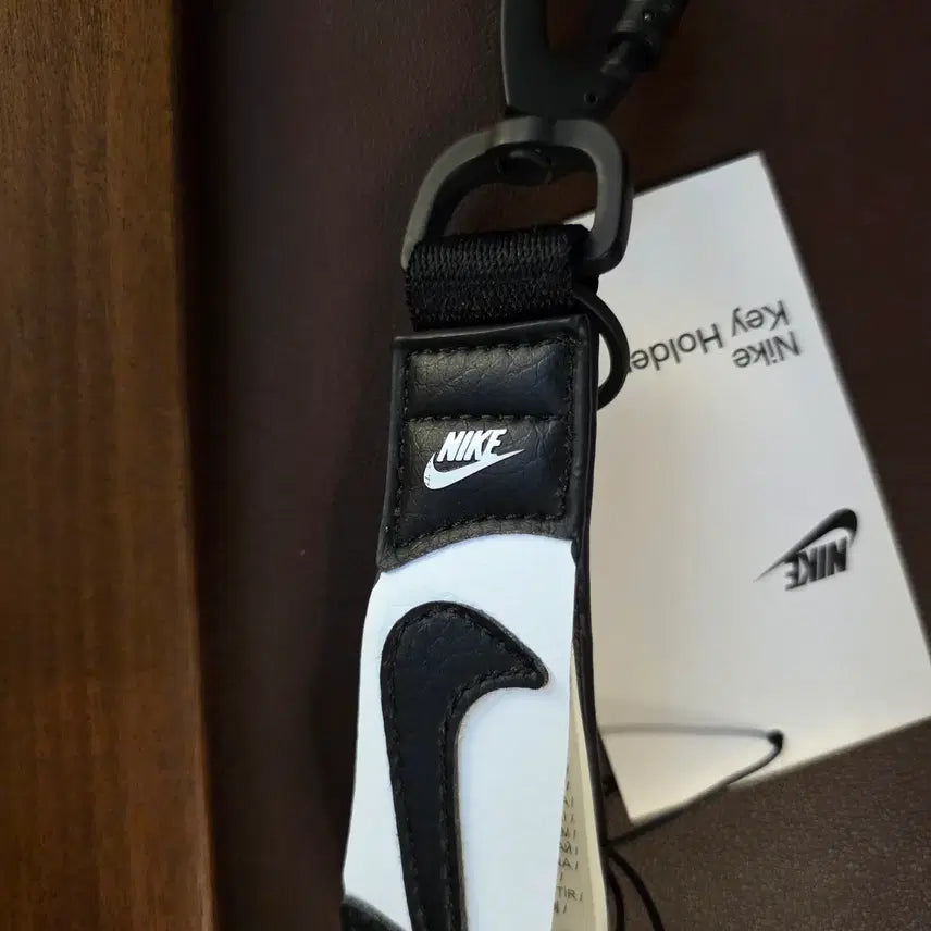 [BUNJANG] Nike Orca Color Keychain / [새상품]나이키 키홀더_범고래 컬러